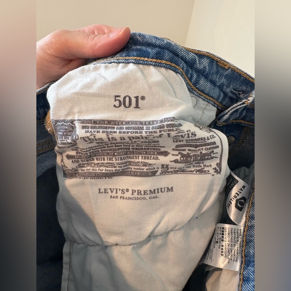 Levi’s 501 Original Fit Women’s Jeans - Picture 4 of 5